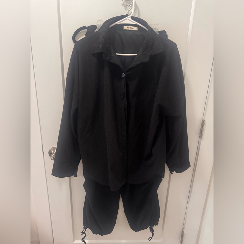 Corduroy cargo style ensemble shirt and adjustable paints size L/XL